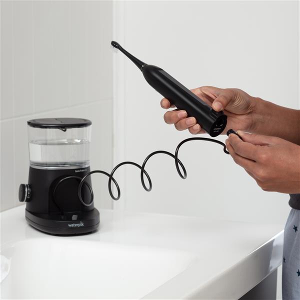 Black Waterpik™ Sonic-Fusion™ 2.0 Flossing Toothbrush - Image 7
